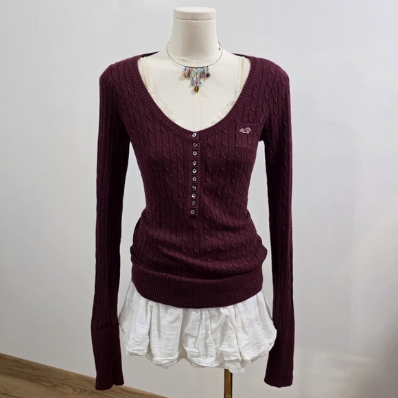 Hollister vintage knit burgundy long sleeve button up henley top - Picture 2 of 6